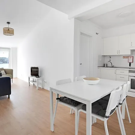 Sunny 2 Bedroom Apartment In Almada - Balconies With River View Exterior photo