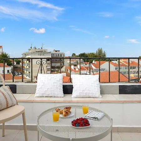 Sunny 2 Bedroom Apartment In Almada - Balconies With River View Exterior photo